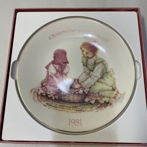 Vintage Designers Collection Holly Hobbie Mother's Gift 1981 Limited Edition NWT